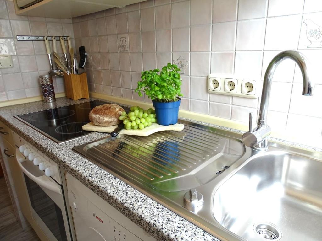 Kuchyň nebo kuchyňský kout v ubytování Ferienhof Specht - Landhaus FeWo 2