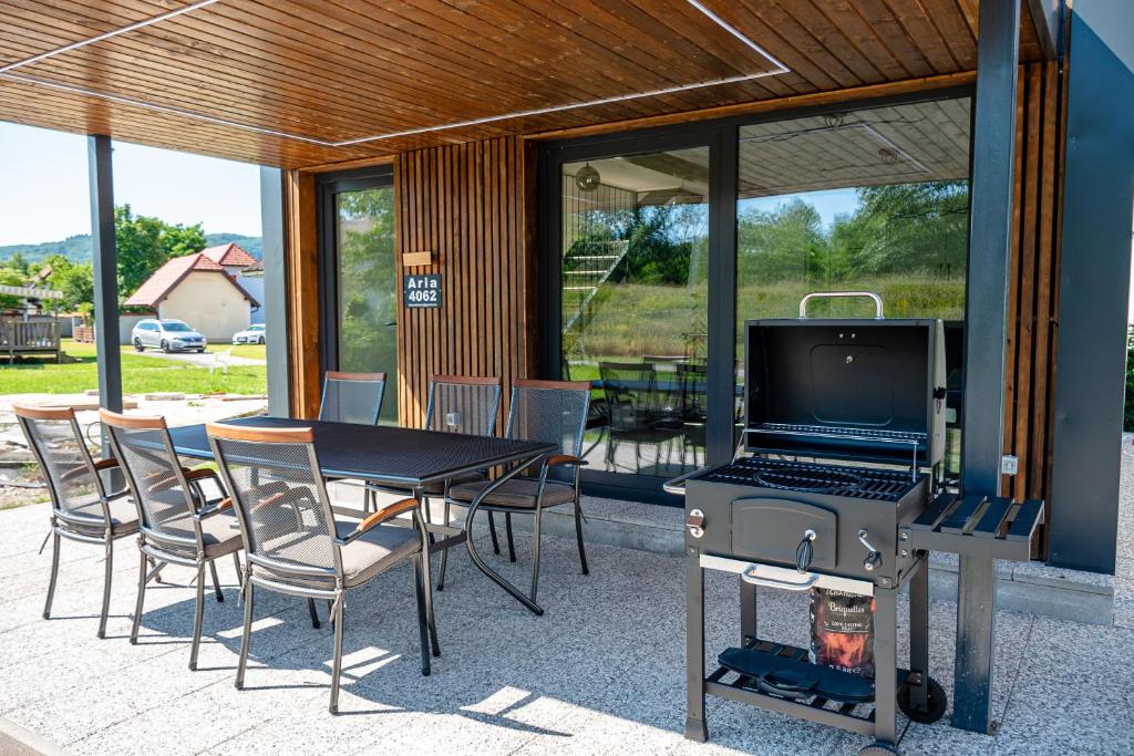 Posezení v ubytování ARIA DELUXE Mobile Homes with Terme Čatež Tickets