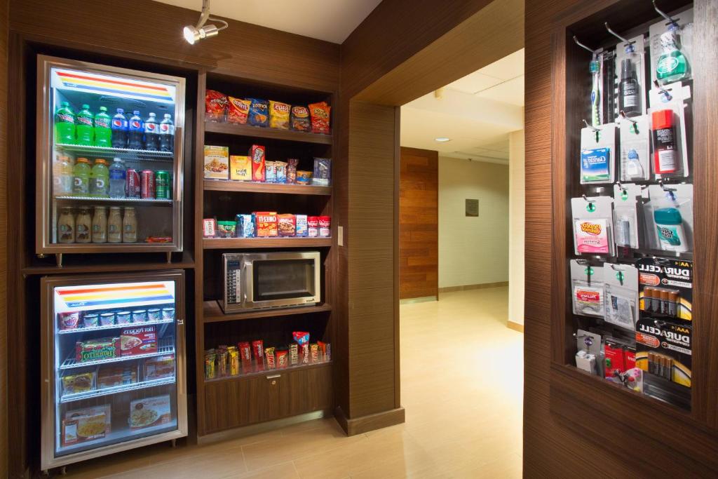 Fairfield Inn & Suites by Marriott Boston Milford photo