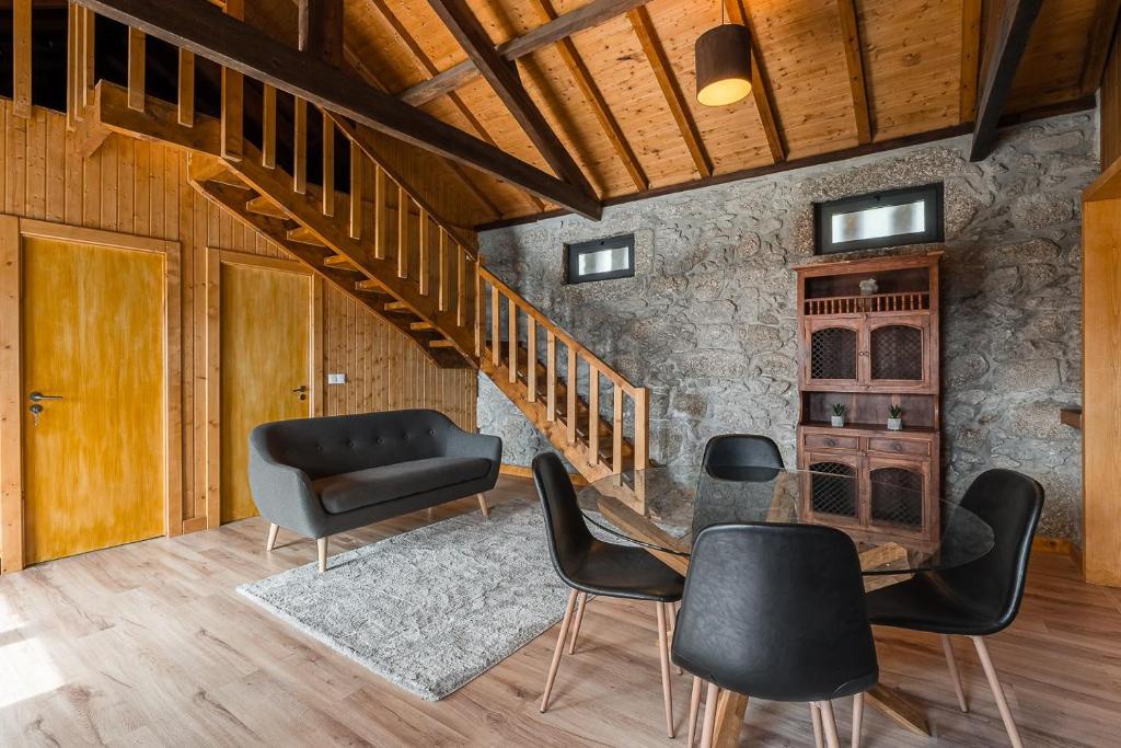 Posezení v ubytování GuestReady - Casas de Fralães 3