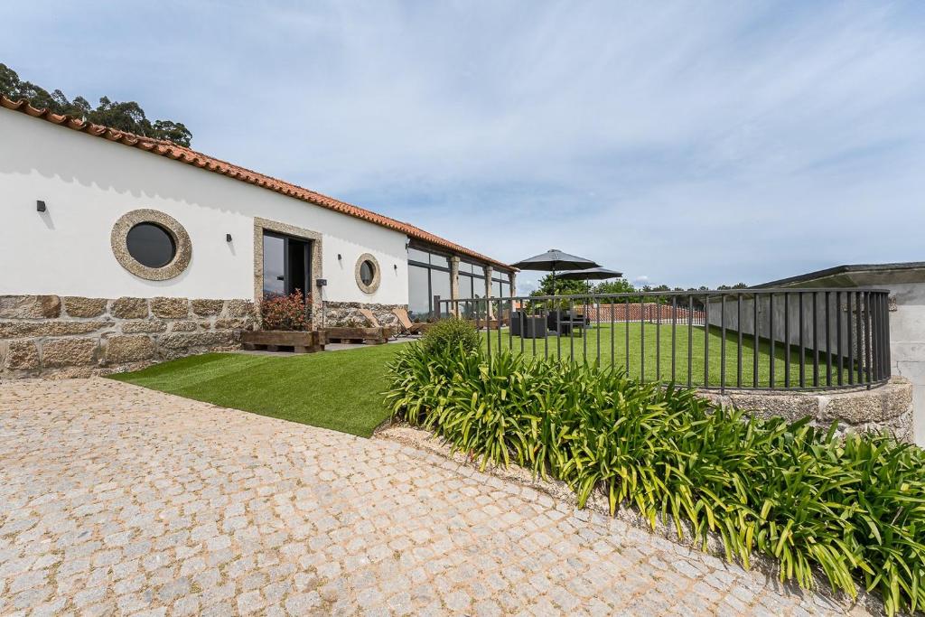 Zahrada ubytování GuestReady - Casas de Fralães 3