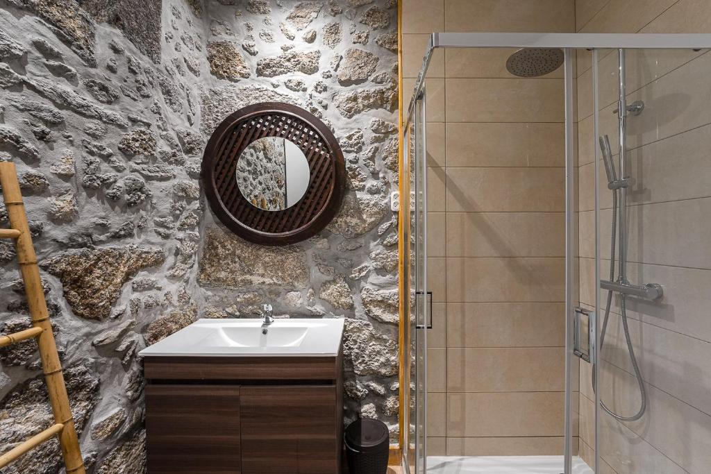 Koupelna v ubytování GuestReady - Casas de Fralães 3
