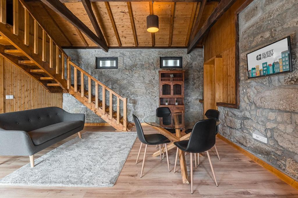 Posezení v ubytování GuestReady - Casas de Fralães 3