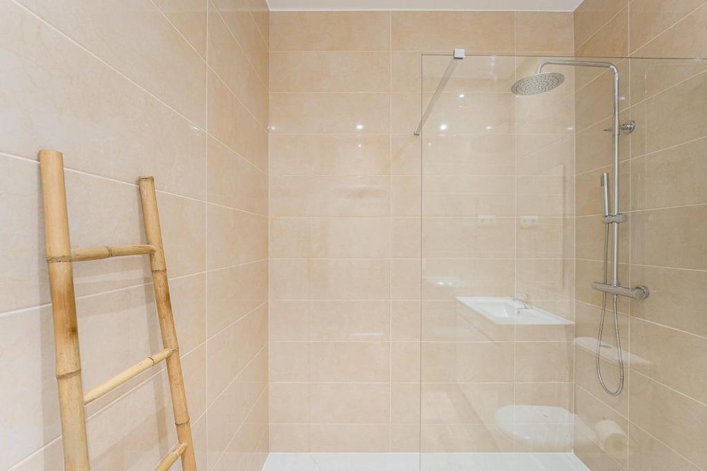 Um banheiro em GuestReady - Casas de Fralães 1