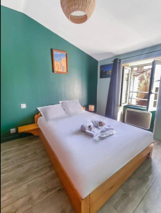 Photo de la galerie de l'établissement Appartement T2 idéalement placé vieux port, à La Rochelle