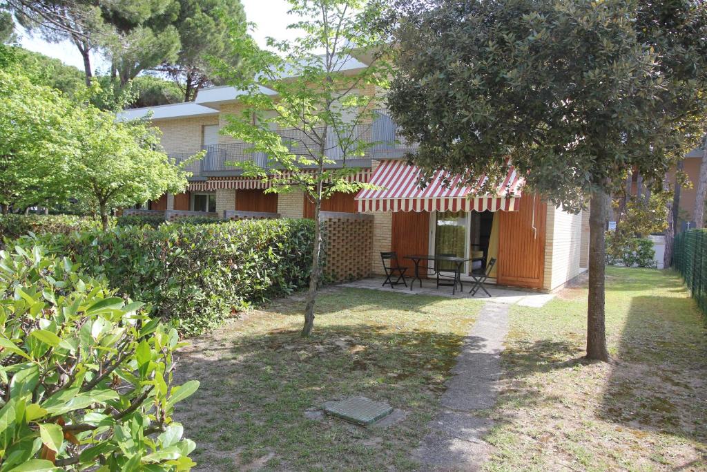 A garden outside Tamerici