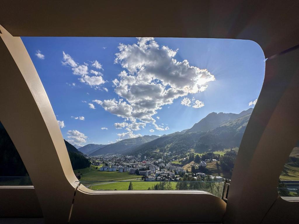 Üldine mäevaade või majutusasutusest AlpenGold Hotel Davos pildistatud vaade