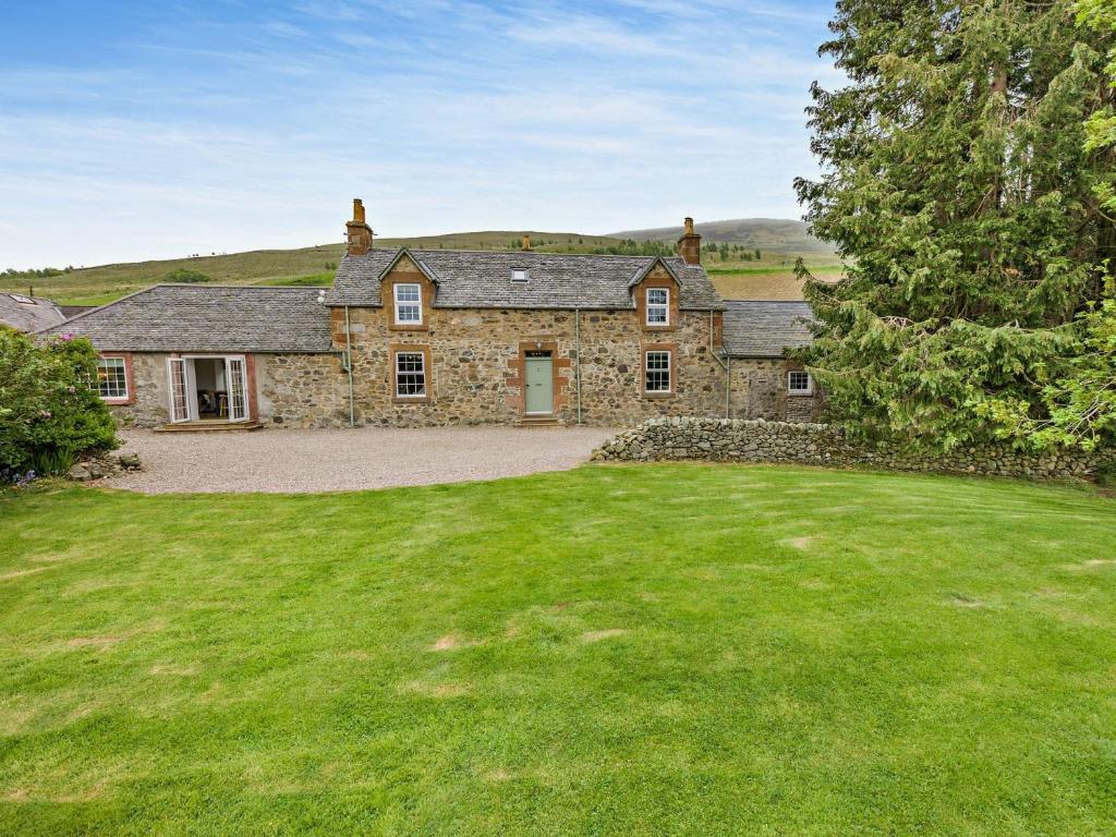 an old stone house with a large yard at 3 Bed in Glen Clova 75284 in Kirriemuir