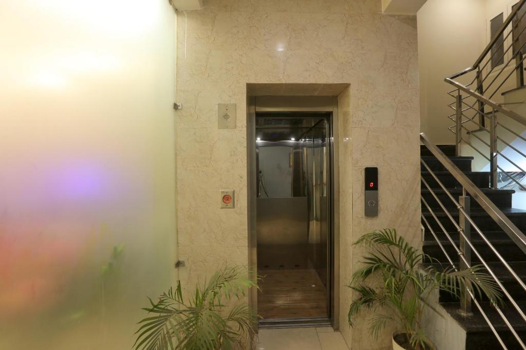 Fotografie z fotogalerie ubytování Hotel Lemon Suites & Banquet Noida Sector 62 v destinaci Noida