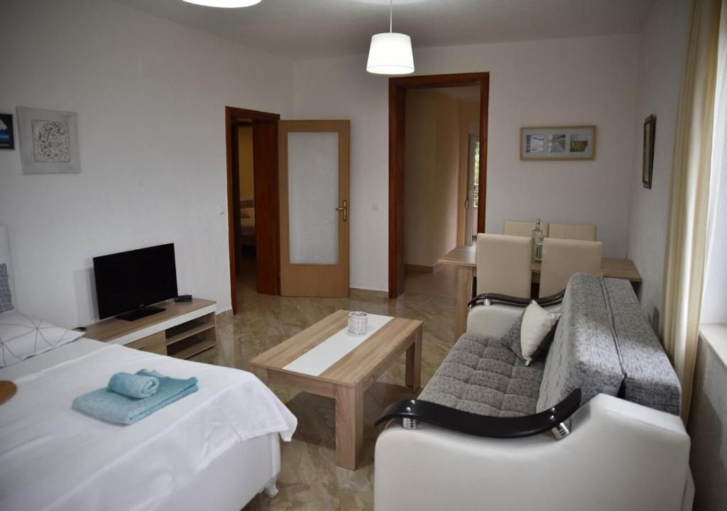 Minna Apartments - Wohnung Mit Blick Und Balkon