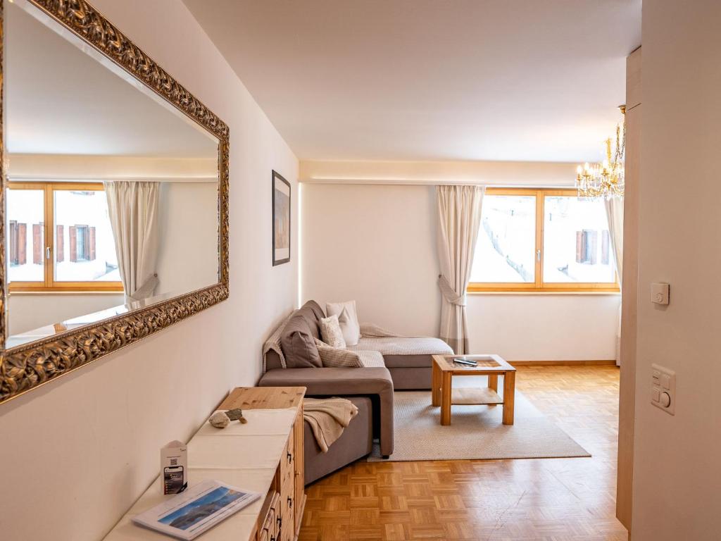 Posezení v ubytování Apartment Chesa Sur Ova 30 by Interhome