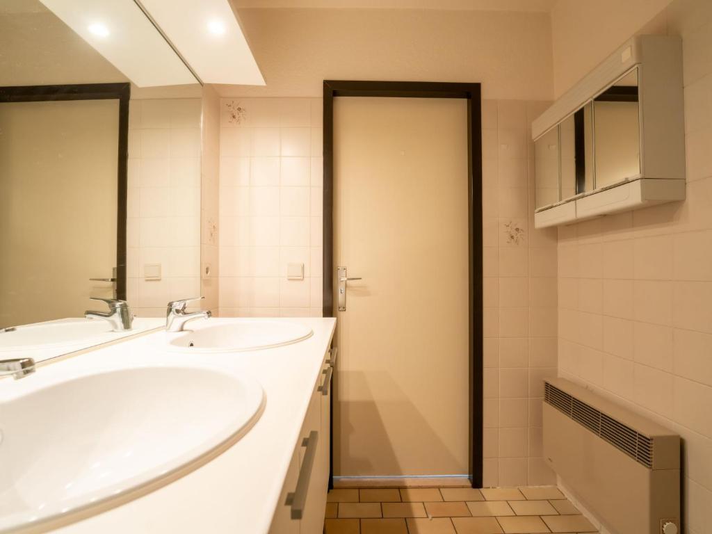 Koupelna v ubytování Apartment Ref- 801 by Interhome