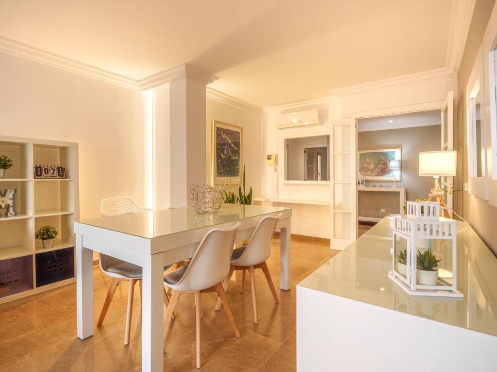Kuchyňa alebo kuchynka v ubytovaní Apartment Maritimo by Interhome