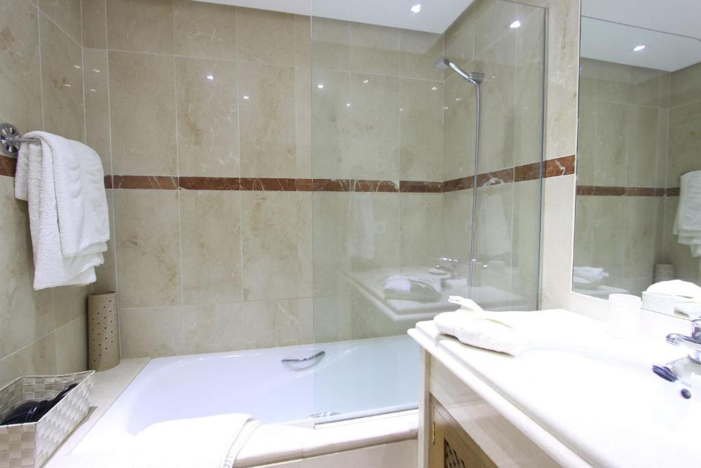 A bathroom at 1126 BEACHFRONT HIGH STANDARD APARTMENT WITH TERRACE