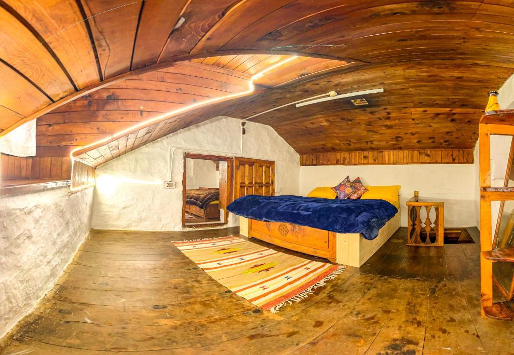 Postel nebo postele na pokoji v ubytování Aarya homes
