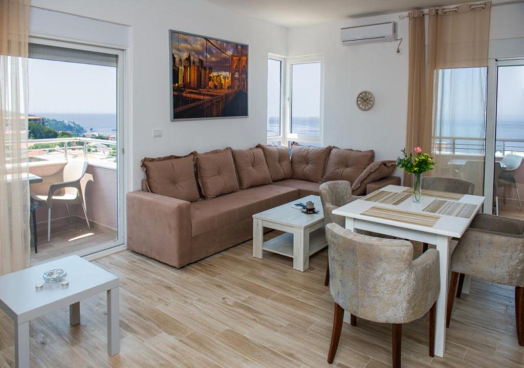 Minna Apartments - Obere Wohnung Mit Zwei Schlafzimmern
