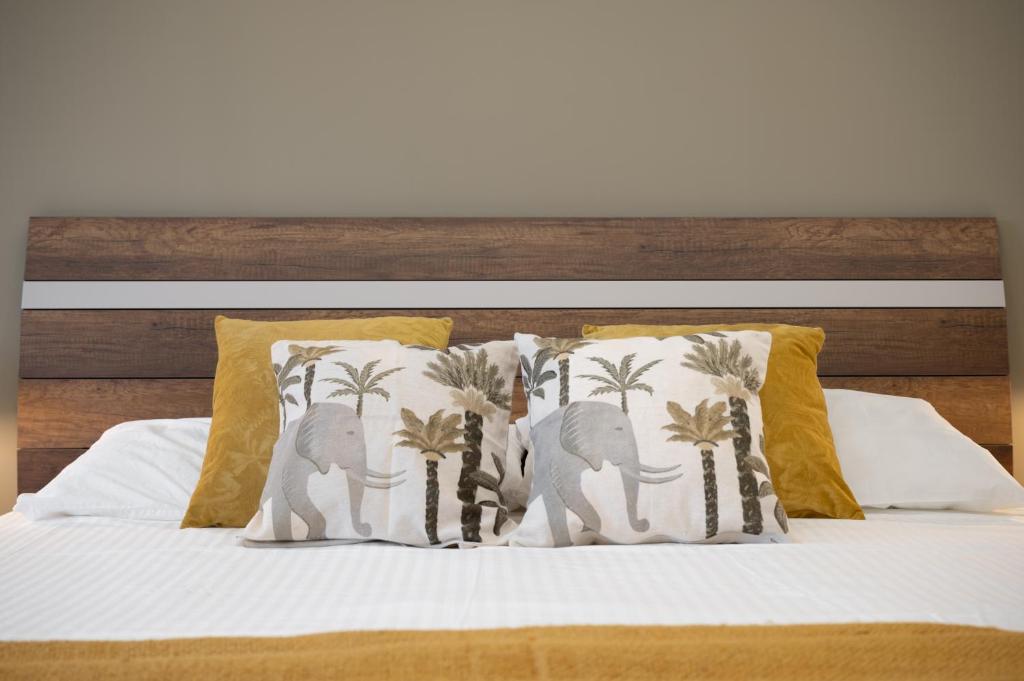 aura - Deluxe Double Room With Extra Bed