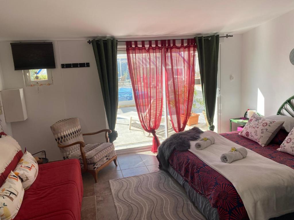 Postel nebo postele na pokoji v ubytování maisonette Cosi