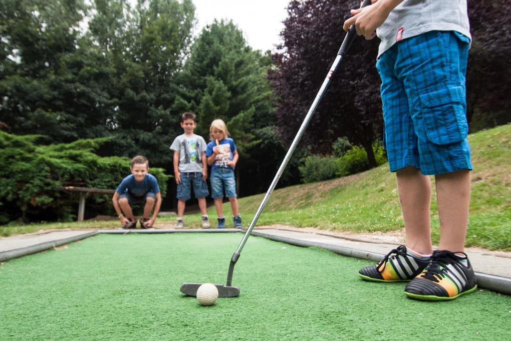 Golf v hotelu nebo okolí