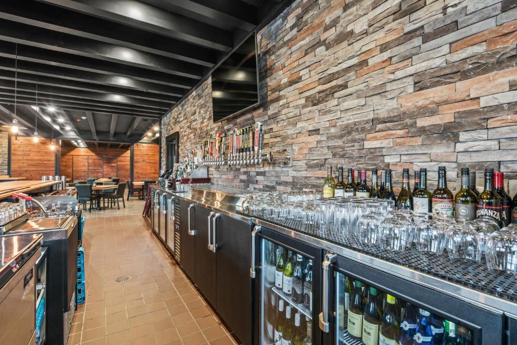 Nápoje v ubytování Cobblestone Hotel & Suites - Cullman