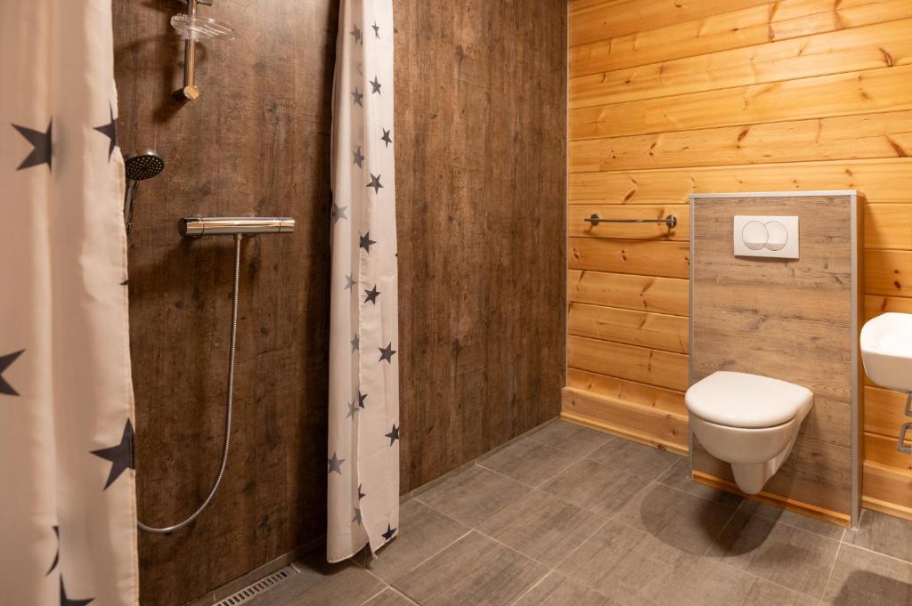 Baðherbergi á Gladheimar Guesthouse