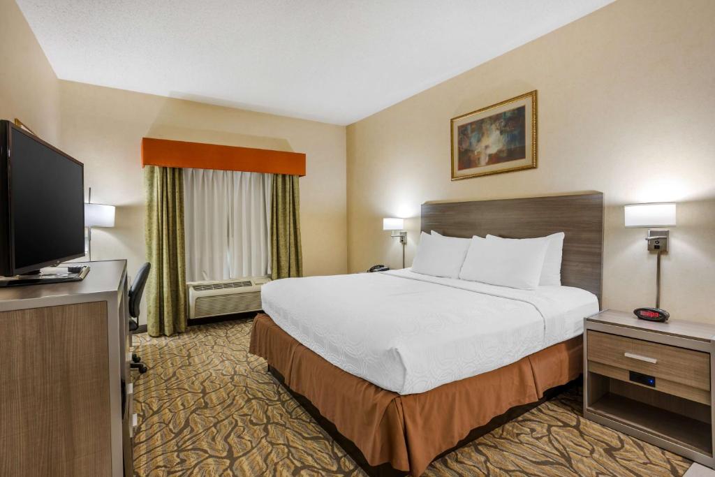 Best Western Danville Inn - 特大号床间 - 带漩涡浴缸 - 禁烟