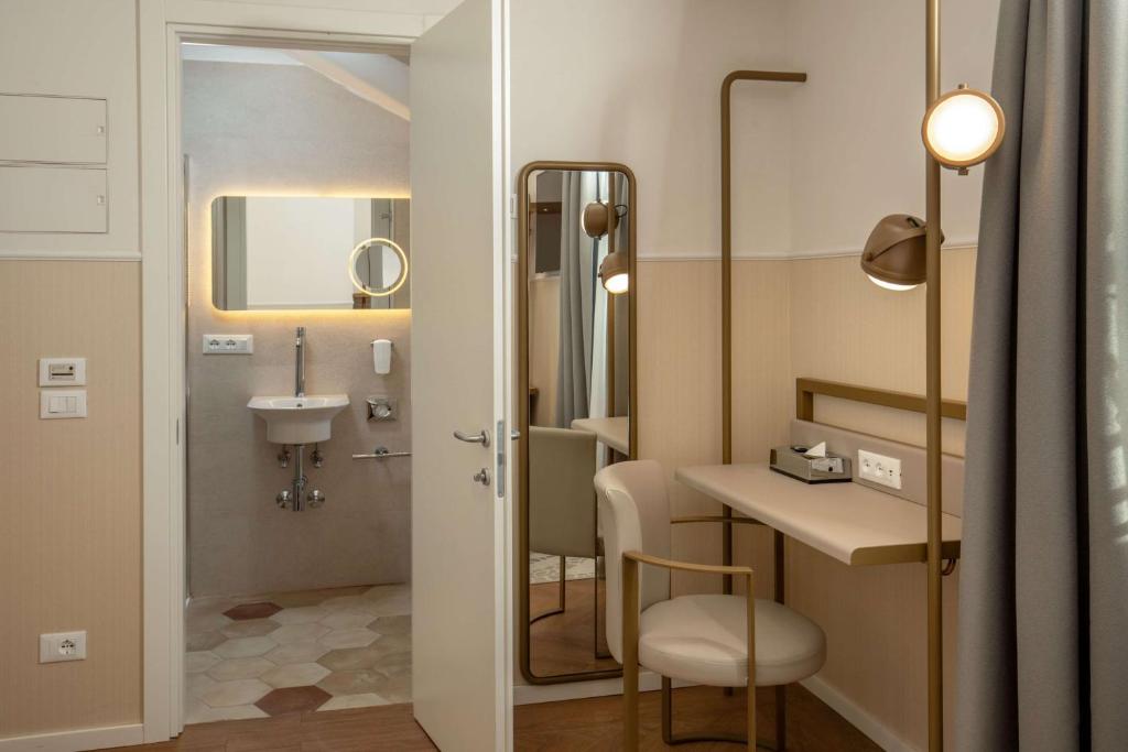 Cosmopolita Hotel Rome, Tapestry Collection by Hilton - Resim 34