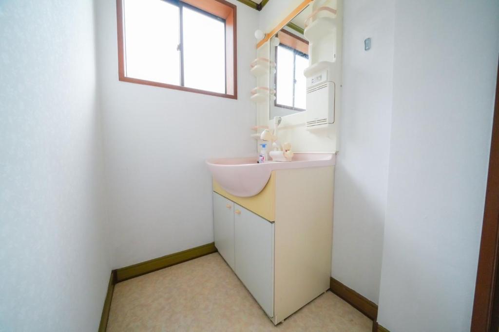 Fotografie z fotogalerie ubytování 貸切民泊勝山ベース325 福井県立恐竜博物館まで車で5分 v destinaci Kitarokuroshi
