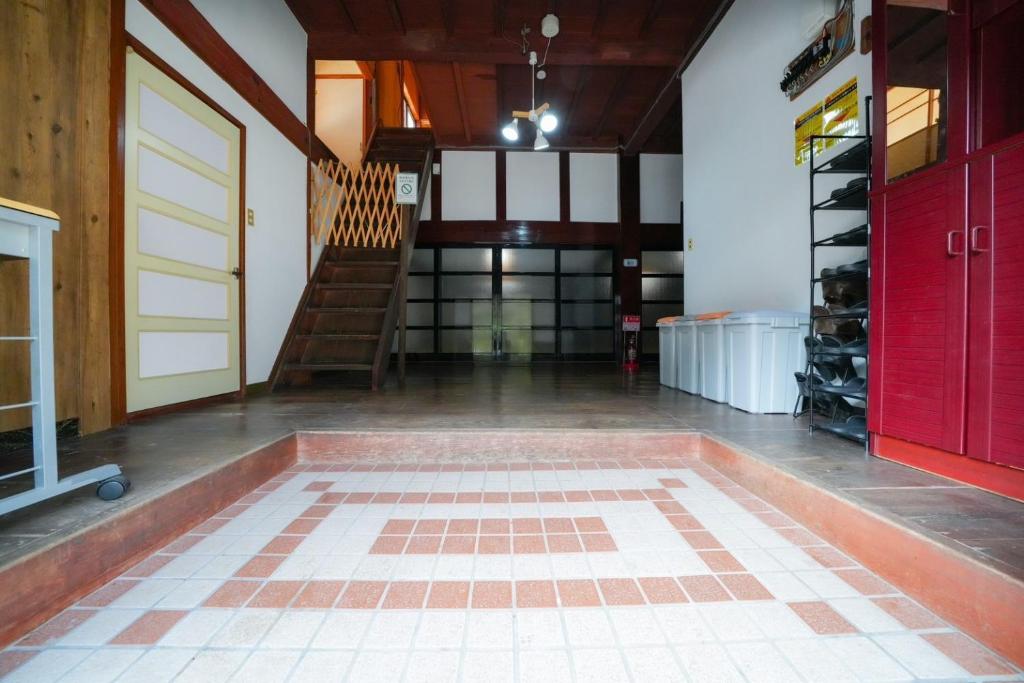 Fotografie z fotogalerie ubytování 貸切民泊勝山ベース325 福井県立恐竜博物館まで車で5分 v destinaci Kitarokuroshi