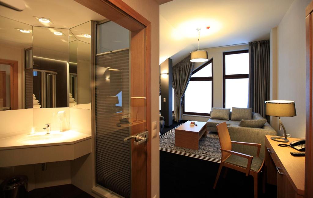 Hotel & Medi-Spa Biały Kamień - Large Family Room