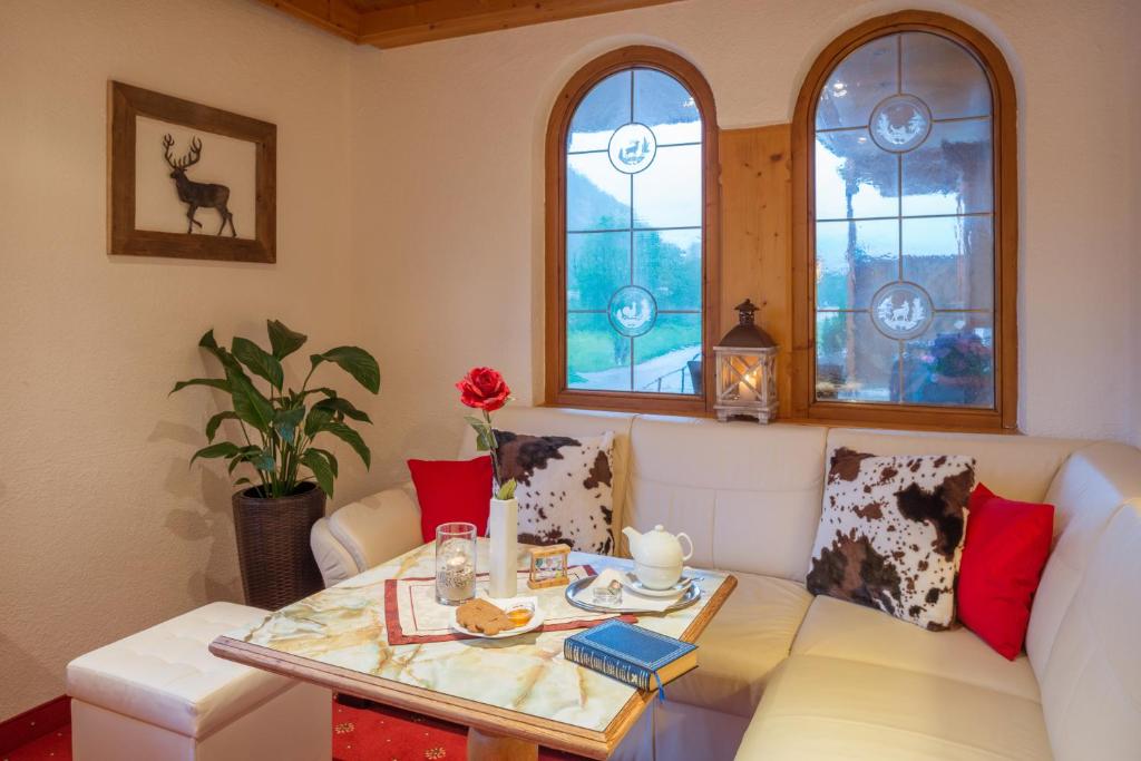Posezení v ubytování Hotel Hubertushof - Ihr Hotel mit Herz
