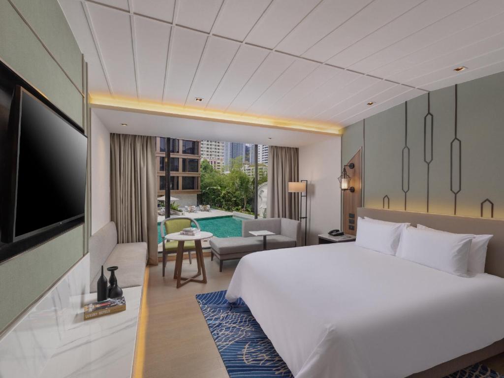 
Premier Connecting Room with Pool view
