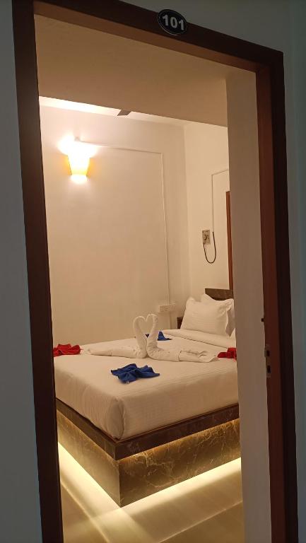 Postel nebo postele na pokoji v ubytování La Shashalia Luxury