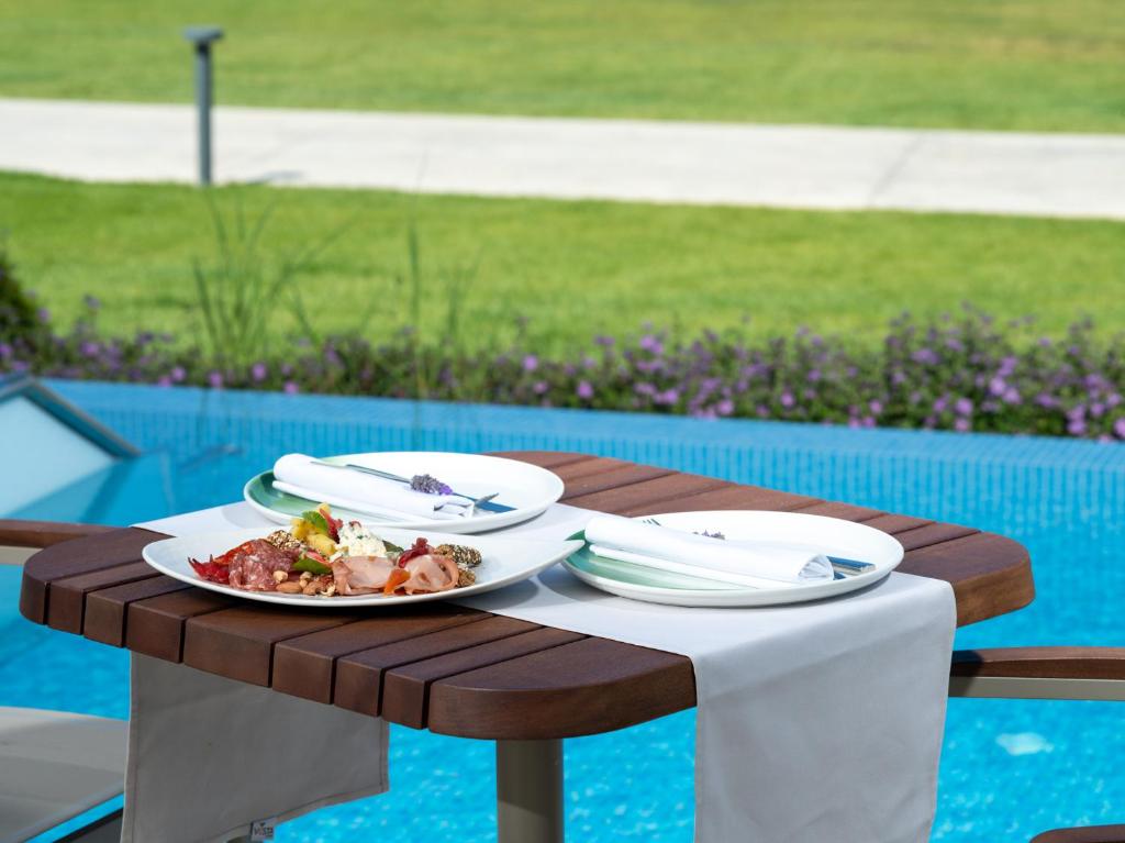 Ammoa Luxury Hotel & Spa Resort - 16