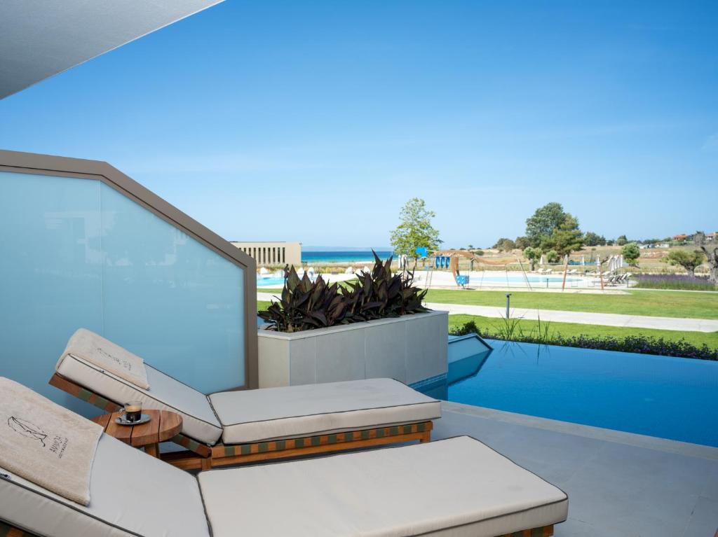 Ammoa Luxury Hotel & Spa Resort - 15