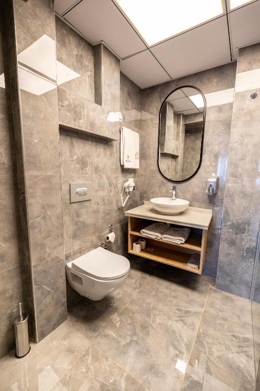 Koupelna v ubytování Aktas Hotel