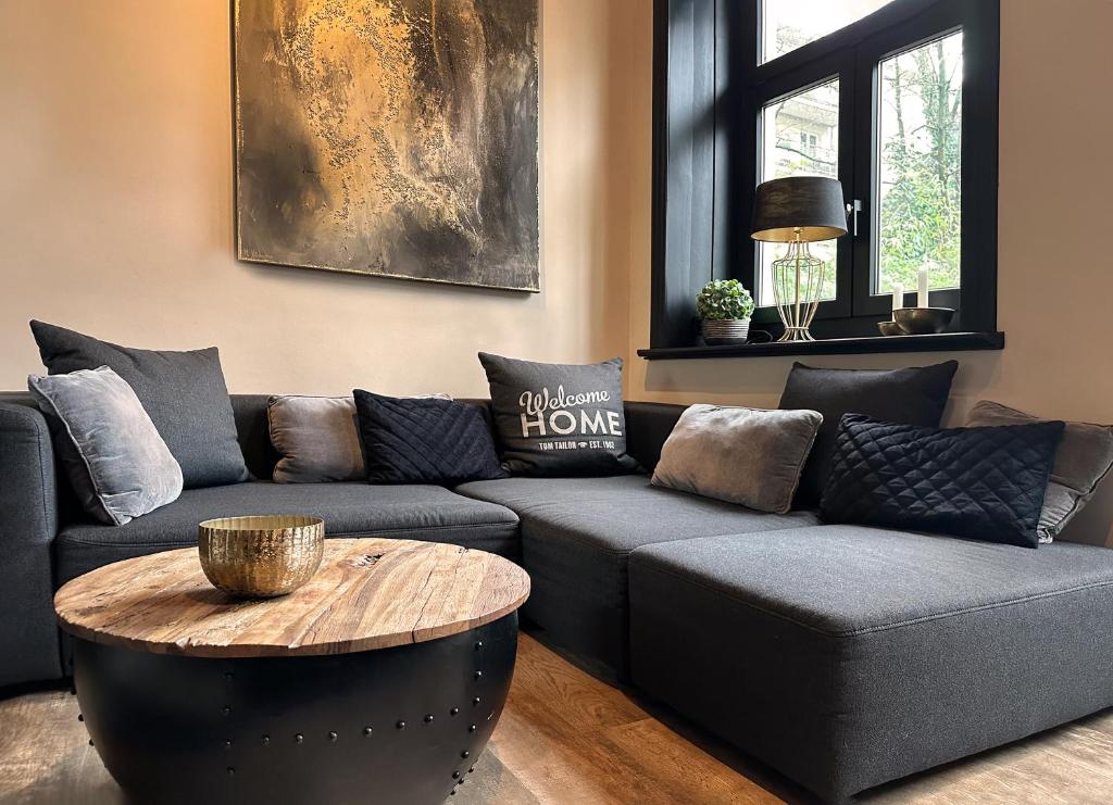 Posezení v ubytování Black Suite 4 Luxus in Alsternähe