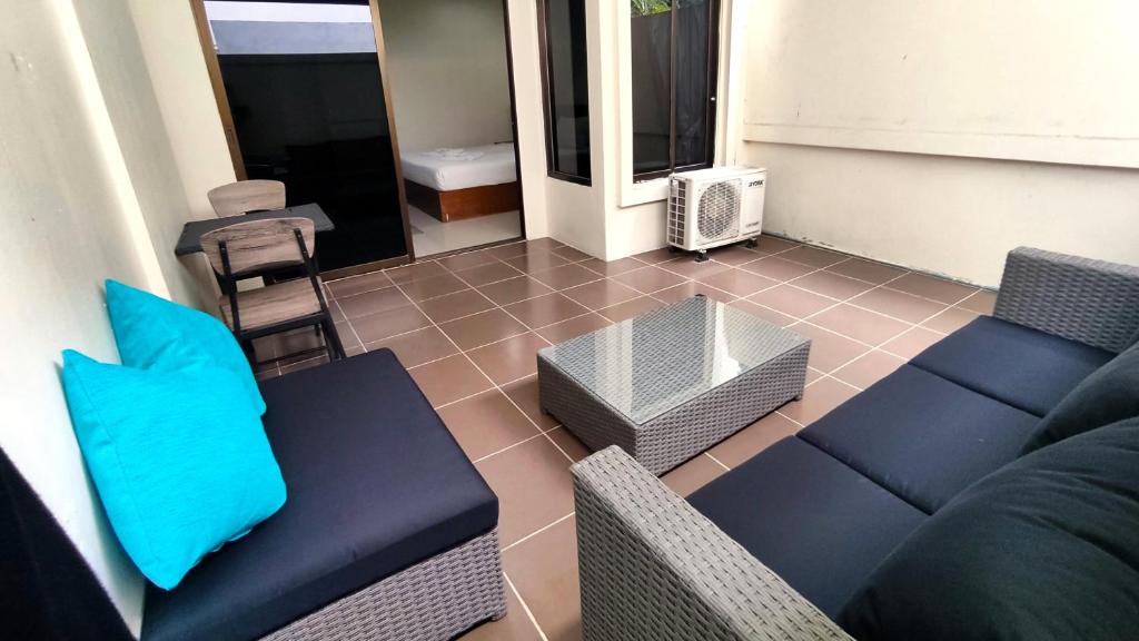 Posezení v ubytování Lucky Buako Hotel Patong