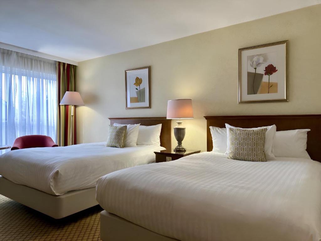 מיטה או מיטות בחדר ב-The Aberdeen Dyce Hotel
