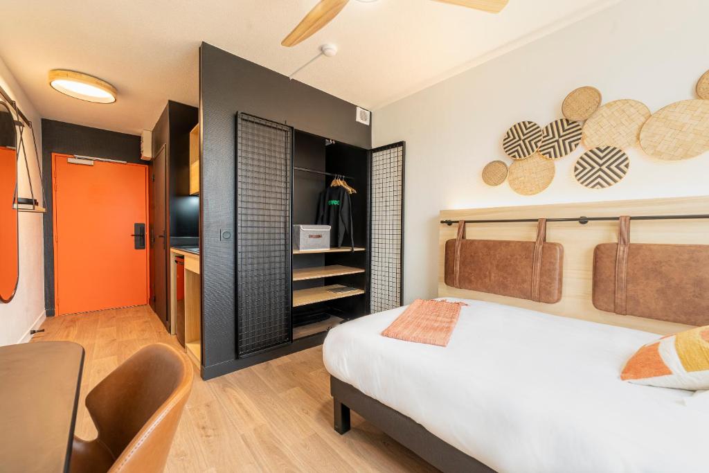 COWOOL TOULOUSE - Resim 12