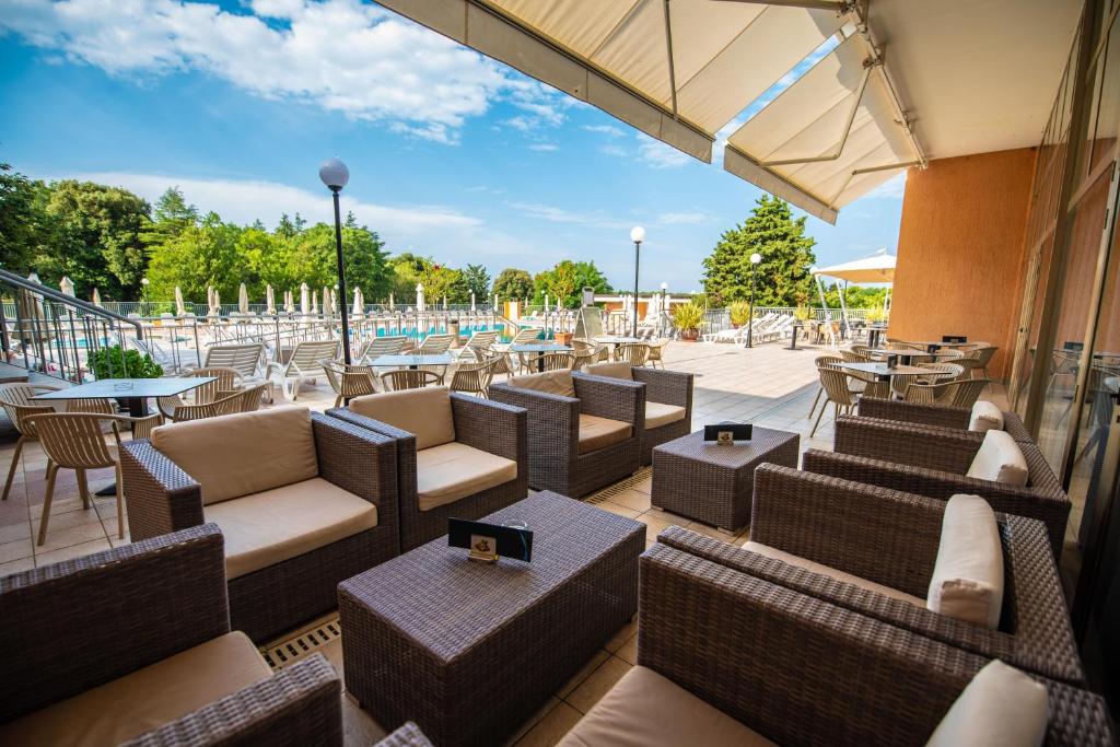 Restaurace v ubytování Arena Hotel Holiday