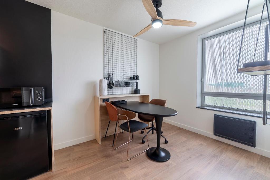 COWOOL TOULOUSE - Resim 22