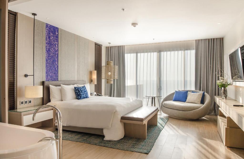 Renaissance Pattaya Resort & Spa - Two-Bedroom Pool Villa Beachfront With Sea View