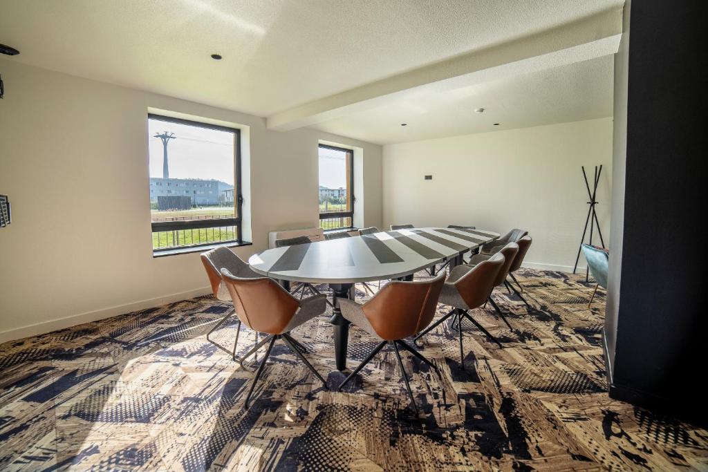 COWOOL TOULOUSE - Resim 30