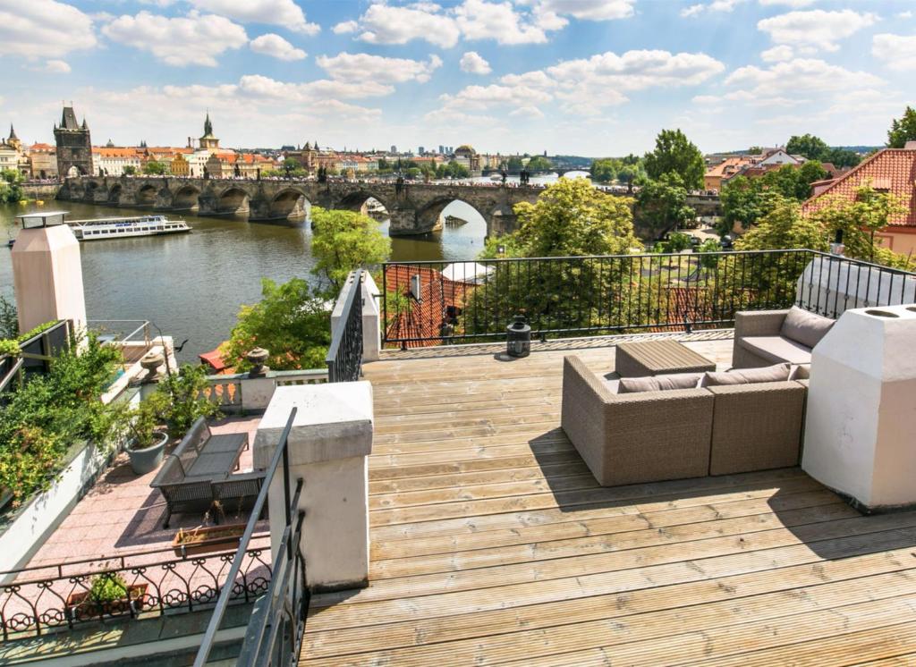 Residence Charles Bridge - 1