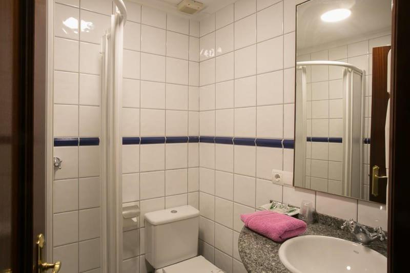 Koupelna v ubytování Estudios Casa Lola de Talarn