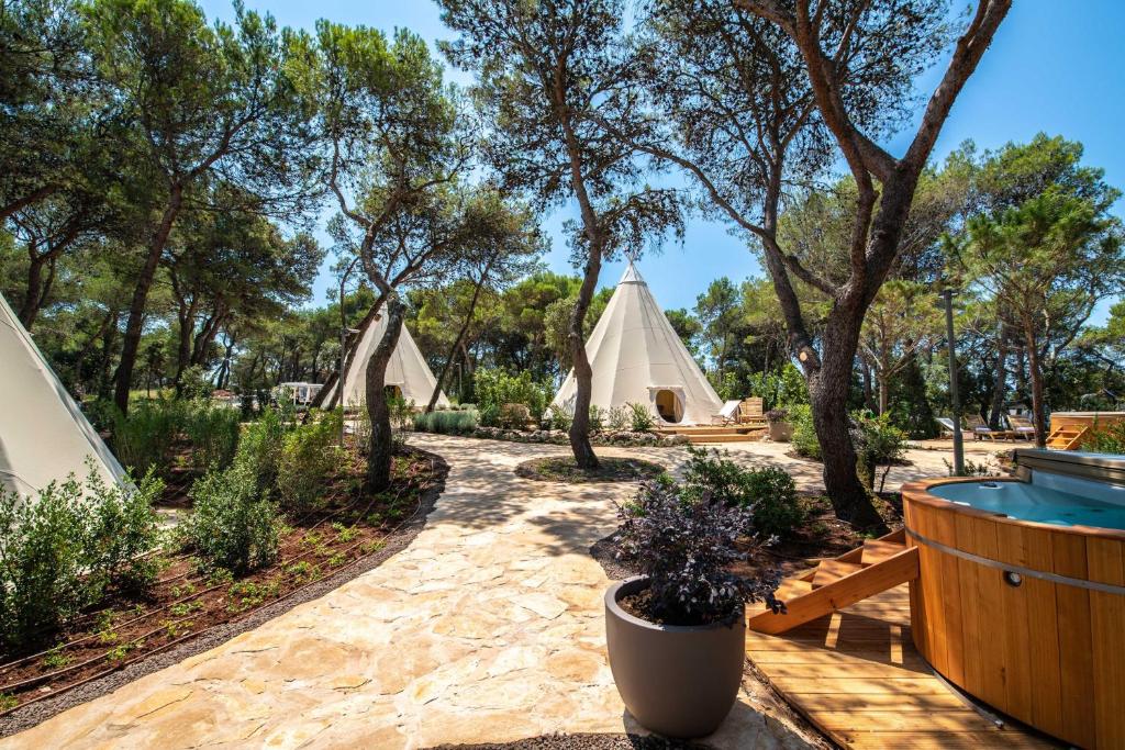 Zahrada ubytování Arena One 99 Glamping