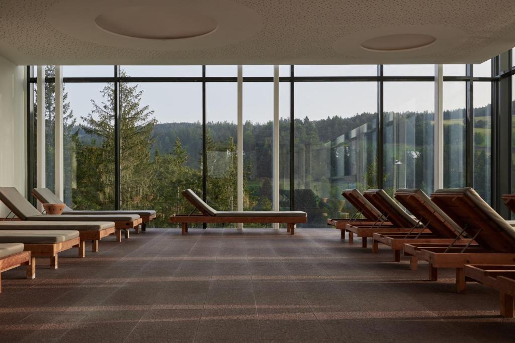 Nespecifikovaný výhled na hory nebo výhled na hory při pohledu z hotelu