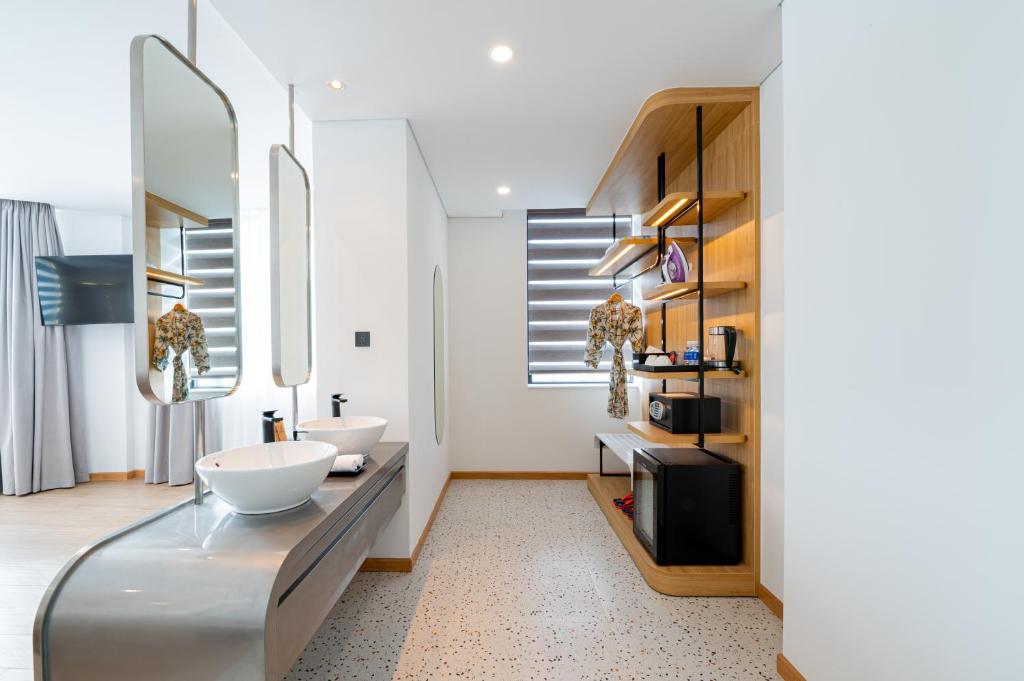 Suite Có Giường Cỡ King Nhìn Ra Biển
