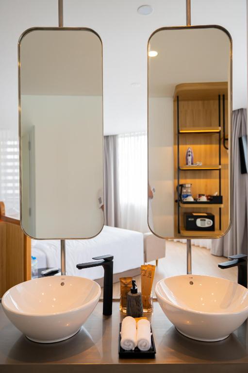 Suite Có Giường Cỡ King Nhìn Ra Biển